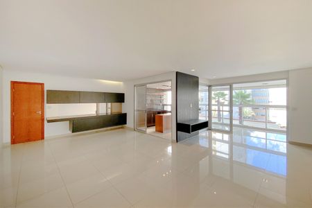 Apartamento à venda com 197m², 4 quartos e 4 vagasSala