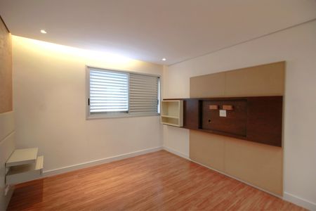 Apartamento à venda com 197m², 4 quartos e 4 vagasSuíte 1