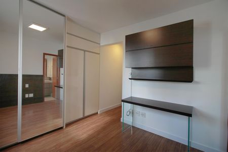 Apartamento à venda com 197m², 4 quartos e 4 vagasSuíte 4