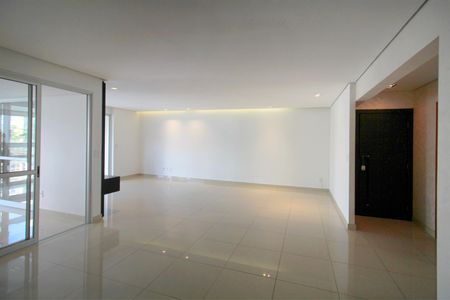 Apartamento à venda com 197m², 4 quartos e 4 vagasSala