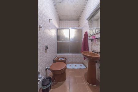 Casa à venda com 140m², 5 quartos e 3 vagasBanheiro da Suíte