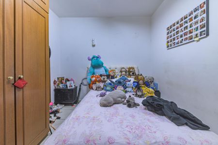 Casa à venda com 140m², 5 quartos e 3 vagasQuarto 2