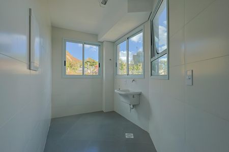 Apartamento à venda com 102m², 3 quartos e 2 vagas Apartamento à venda com 102m², 3 quartos e 2 vagasÁrea de Serviço