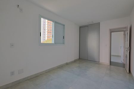 Apartamento à venda com 102m², 3 quartos e 2 vagas Apartamento à venda com 102m², 3 quartos e 2 vagasSuíte 1