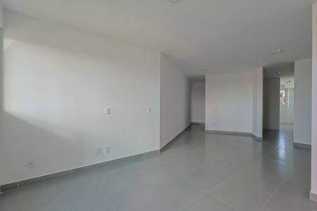 Apartamento à venda com 102m², 3 quartos e 2 vagas Apartamento à venda com 102m², 3 quartos e 2 vagasSala