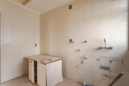 Casa à venda com 313m², 4 quartos e 3 vagas Casa à venda com 313m², 4 quartos e 3 vagasÁrea de Serviço