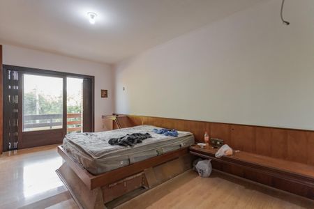 Casa à venda com 313m², 4 quartos e 3 vagas Casa à venda com 313m², 4 quartos e 3 vagasSuíte