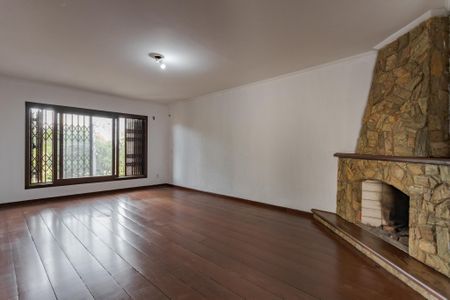 Casa à venda com 313m², 4 quartos e 3 vagas Casa à venda com 313m², 4 quartos e 3 vagasSala