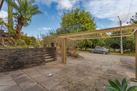 Casa à venda com 313m², 4 quartos e 3 vagas Casa à venda com 313m², 4 quartos e 3 vagasGaragem