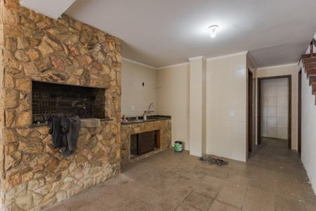 Casa à venda com 313m², 4 quartos e 3 vagas Casa à venda com 313m², 4 quartos e 3 vagasChurrasqueira