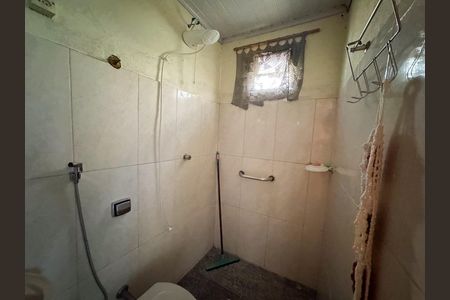 Casa à venda com 140m², 4 quartos e 4 vagas Casa à venda com 140m², 4 quartos e 4 vagasBanheiro de Serviço