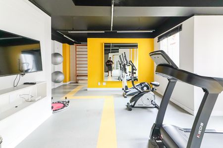 Apartamento para alugar com 35m², 2 quartos e sem vaga Apartamento para alugar com 35m², 2 quartos e sem vagaÁrea comum - Academia