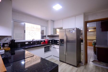 Casa à venda com 175m², 3 quartos e 2 vagas Casa à venda com 175m², 3 quartos e 2 vagasCozinha