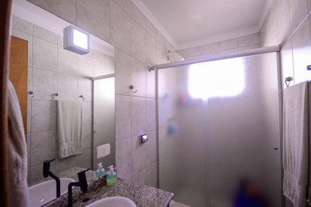 Casa à venda com 175m², 3 quartos e 2 vagas Casa à venda com 175m², 3 quartos e 2 vagasBanheiro Social