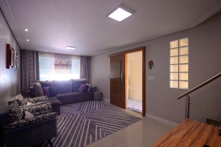 Casa à venda com 175m², 3 quartos e 2 vagas Casa à venda com 175m², 3 quartos e 2 vagasSala