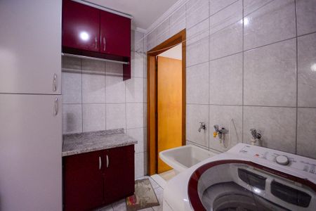 Casa à venda com 175m², 3 quartos e 2 vagas Casa à venda com 175m², 3 quartos e 2 vagasÁrea de Serviço