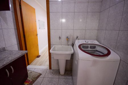 Casa à venda com 175m², 3 quartos e 2 vagas Casa à venda com 175m², 3 quartos e 2 vagasÁrea de Serviço