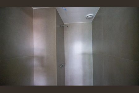 Apartamento à venda com 81m², 2 quartos e 1 vaga Apartamento à venda com 81m², 2 quartos e 1 vagaBanheiro Social