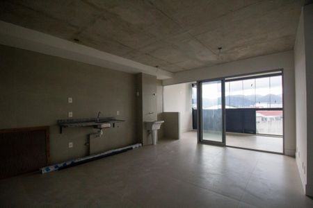 Apartamento à venda com 81m², 2 quartos e 1 vaga Apartamento à venda com 81m², 2 quartos e 1 vagaSala
