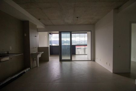 Apartamento à venda com 81m², 2 quartos e 1 vaga Apartamento à venda com 81m², 2 quartos e 1 vagaSala