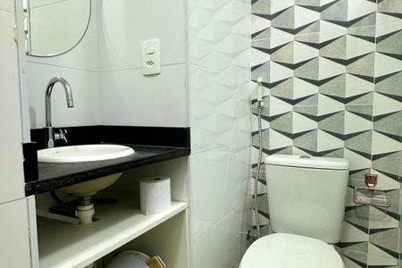 Apartamento à venda com 180m², 3 quartos e sem vaga Apartamento à venda com 180m², 3 quartos e sem vagaBanheiro de serviço