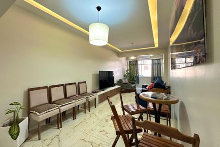 Apartamento à venda com 180m², 3 quartos e sem vaga Apartamento à venda com 180m², 3 quartos e sem vagaSala