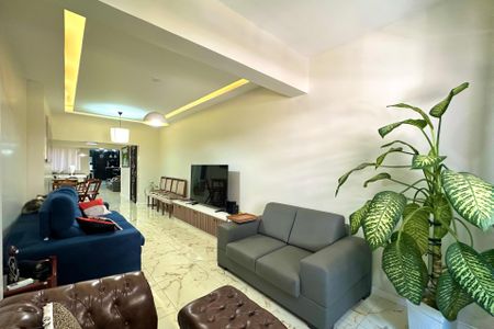 Apartamento à venda com 180m², 3 quartos e sem vaga Apartamento à venda com 180m², 3 quartos e sem vagaSala