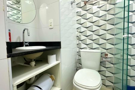 Apartamento à venda com 180m², 3 quartos e sem vaga Apartamento à venda com 180m², 3 quartos e sem vagaBanheiro de serviço