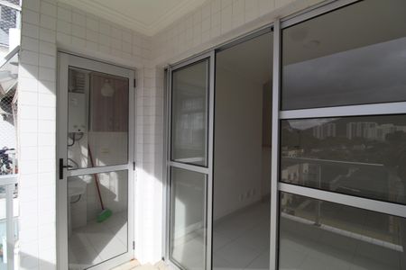 Apartamento para alugar com 60m², 2 quartos e 1 vagaSala - Varanda