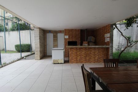 Apartamento para alugar com 60m², 2 quartos e 1 vagaÁrea comum - Churrasqueira