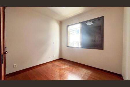 Apartamento à venda com 179m², 4 quartos e 4 vagasQuarto 3