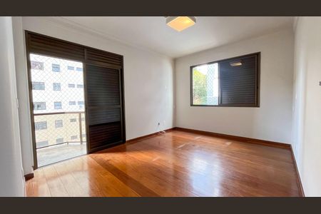 Apartamento à venda com 179m², 4 quartos e 4 vagasQuarto