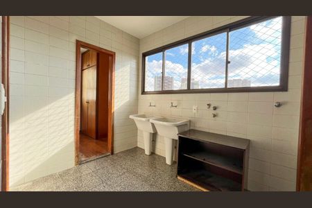 Apartamento à venda com 179m², 4 quartos e 4 vagasÁrea de Serviço