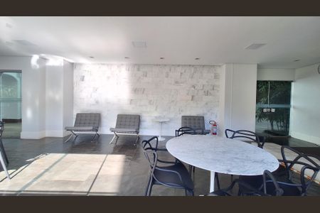 Apartamento à venda com 62m², 2 quartos e 1 vaga Apartamento à venda com 62m², 2 quartos e 1 vagaÁrea comum - Salão de festas