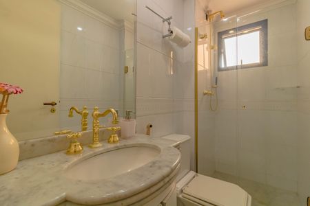 Apartamento à venda com 141m², 3 quartos e 3 vagasBanheiro do Quarto 2