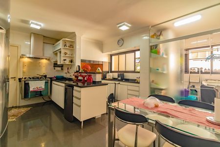 Apartamento à venda com 141m², 3 quartos e 3 vagasCozinha