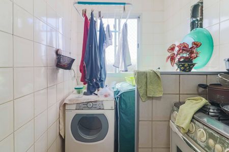 Apartamento à venda com 56m², 2 quartos e 1 vaga Apartamento à venda com 56m², 2 quartos e 1 vagaCozinha e Área de Serviço