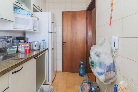 Apartamento à venda com 56m², 2 quartos e 1 vaga Apartamento à venda com 56m², 2 quartos e 1 vagaCozinha e Área de Serviço