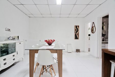 Casa à venda com 500m², 1 quarto e 2 vagas Casa à venda com 500m², 1 quarto e 2 vagasCozinha