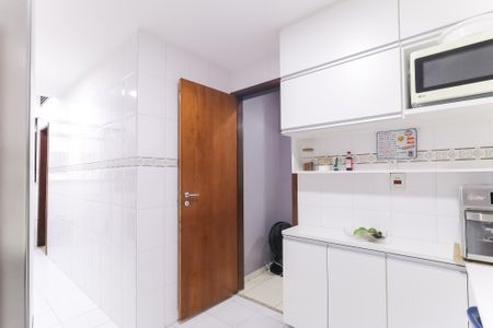 Apartamento à venda com 100m², 2 quartos e 2 vagasCozinha
