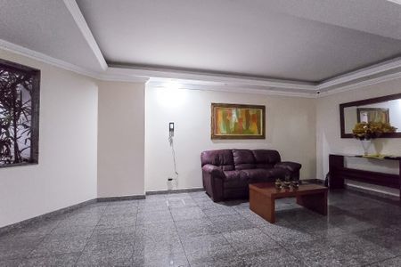 Apartamento à venda com 100m², 2 quartos e 2 vagasHall social