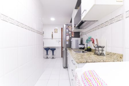 Apartamento à venda com 100m², 2 quartos e 2 vagasCozinha