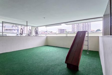 Apartamento à venda com 100m², 2 quartos e 2 vagasÁrea comum - Playground