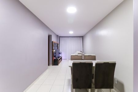 Apartamento à venda com 100m², 2 quartos e 2 vagasSala