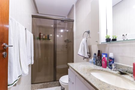 Apartamento à venda com 100m², 2 quartos e 2 vagasBanheiro da Suíte