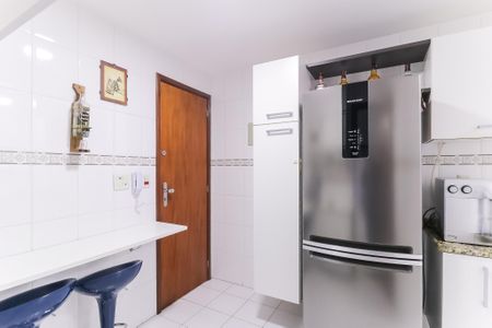 Apartamento à venda com 100m², 2 quartos e 2 vagasCozinha