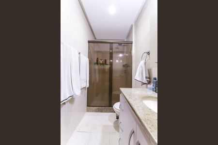 Apartamento à venda com 100m², 2 quartos e 2 vagasBanheiro da Suíte