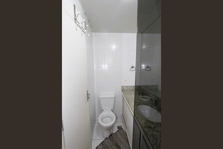 Apartamento à venda com 70m², 3 quartos e 1 vagaBanheiro da Suíte 2