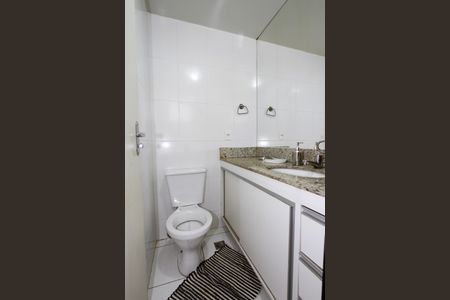 Apartamento à venda com 70m², 3 quartos e 1 vagaBanheiro do Quarto 2