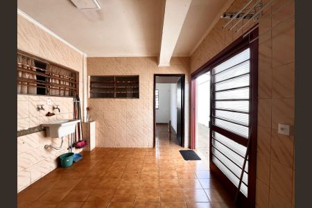 Casa à venda com 234m², 3 quartos e 4 vagasÁrea de Serviço